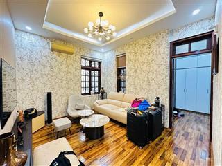 Bán nhà riêng tại quán thánh, 32,9 tỷ, 101m2, 6pn, 6wc, giá cực chất tốt