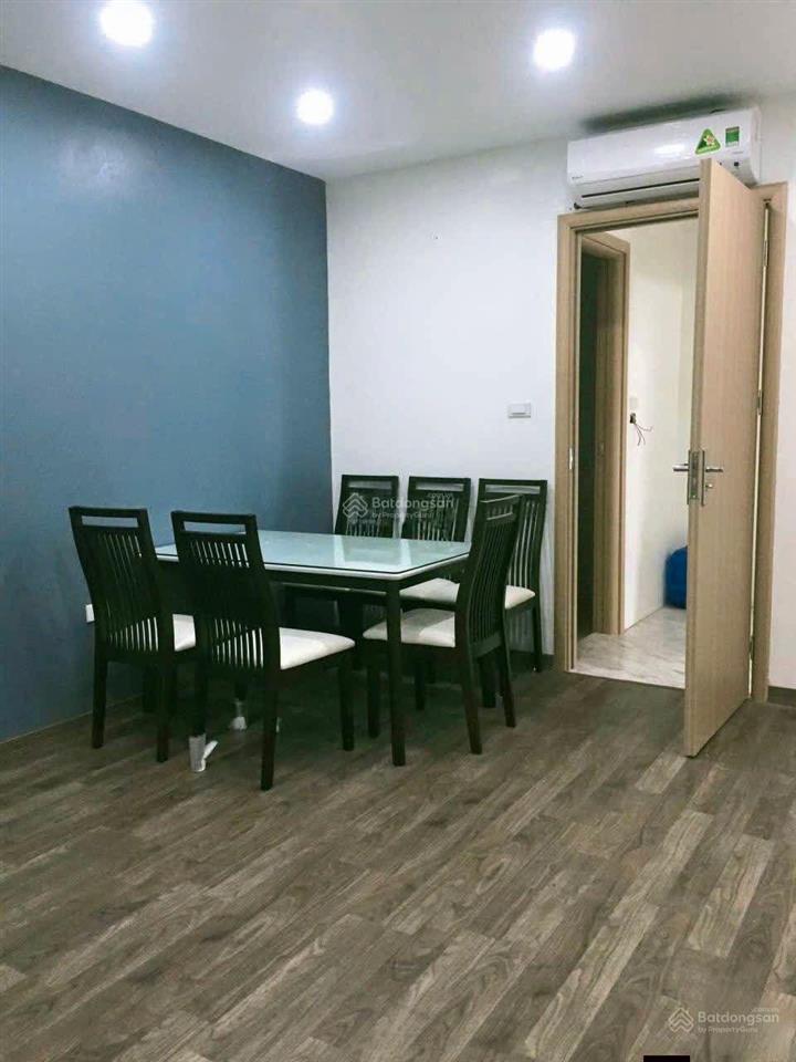 Bán nhà riêng, 35m, 5 tầng, phố hàng bột, phường văn miếu, hà nội
