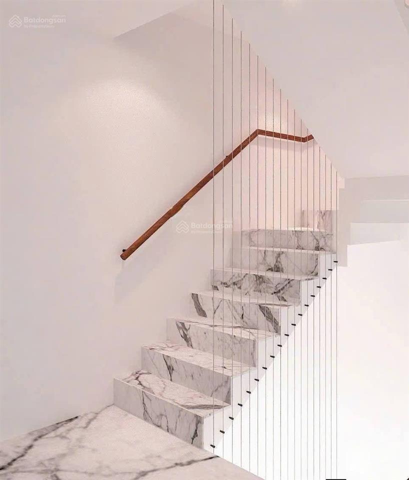 Bán nhà riêng, 35m, 5 tầng, phố hàng bột, phường văn miếu, hà nội