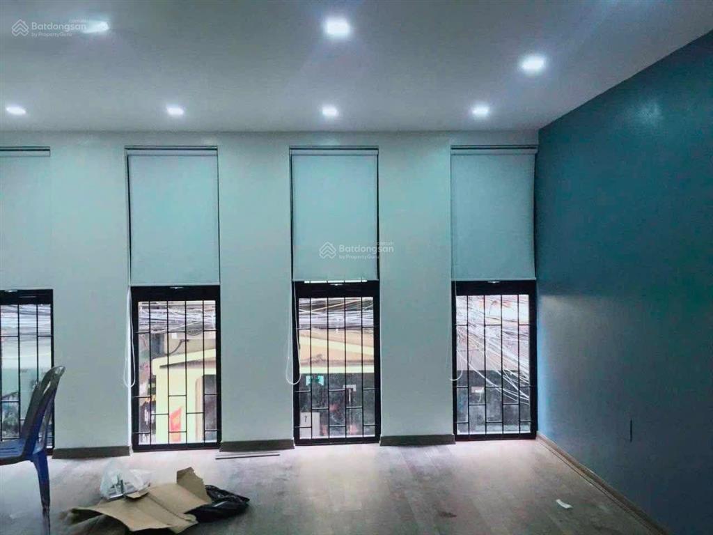 Bán nhà riêng, 35m, 5 tầng, phố hàng bột, phường văn miếu, hà nội