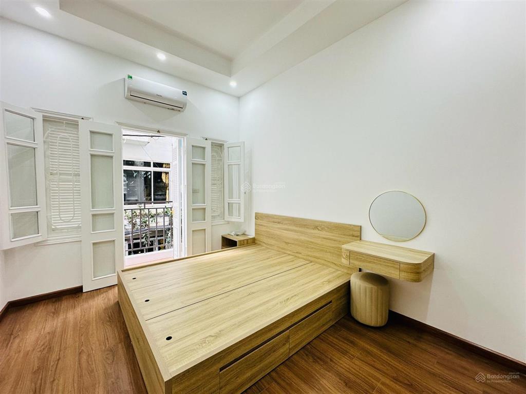 Bán nhà riêng tại quan hoa, 14,3 tỷ, 47m2, 4pn, 4wc, chính chủ, view đẹp