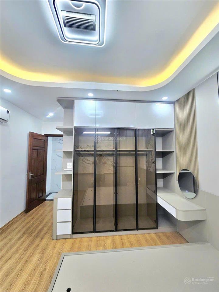 Bán nhà riêng giá siêu hời tại trần hữu tước, 11,3 tỷ, 38,5 m2, 3pn, 4wc