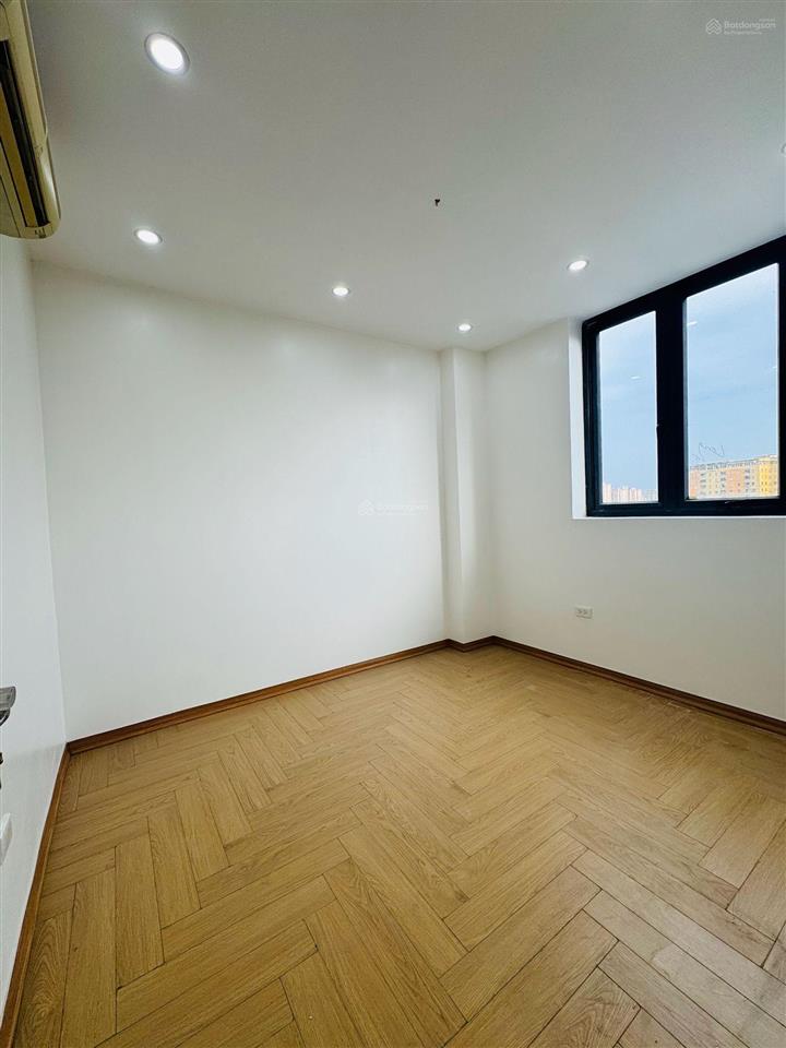 Bán căn hộ chung cư 3pn, 2wc, 63m2 tại trần quý kiên, 6 tỷ giá ưu đãi