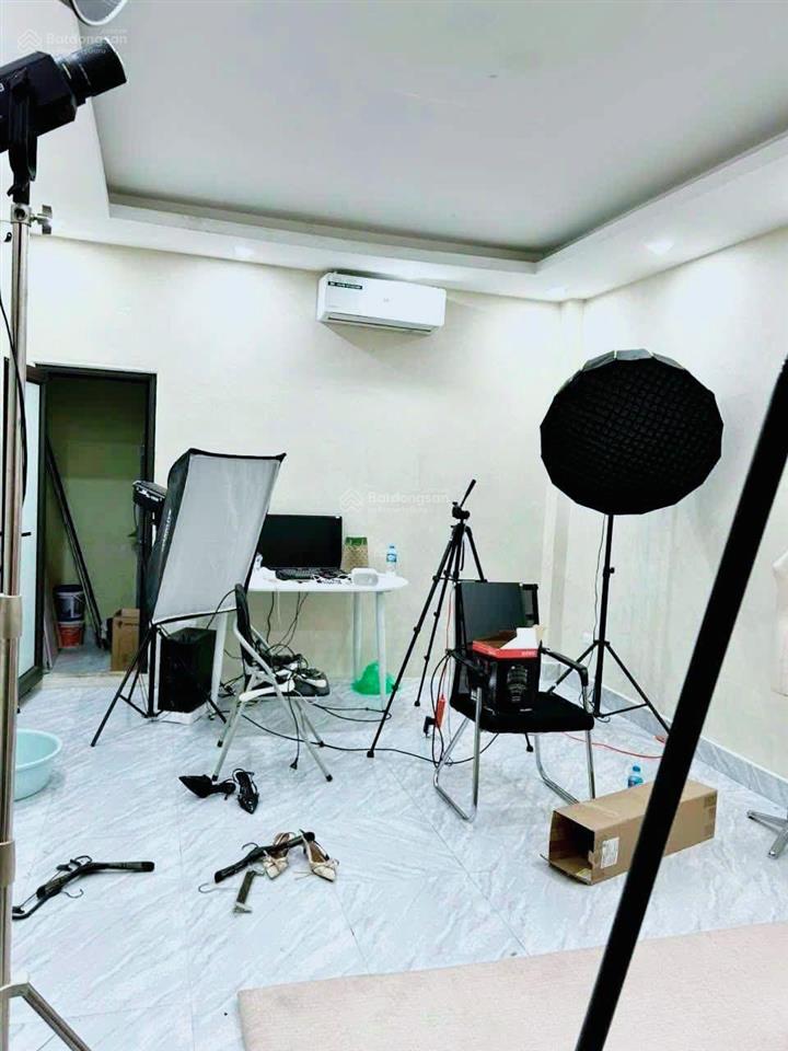 Cho thuê nhà mặt phố tuệ tĩnh, giá cực chất 55 triệu, 75m2, 5pn, 4wc, q. hai bà trưng