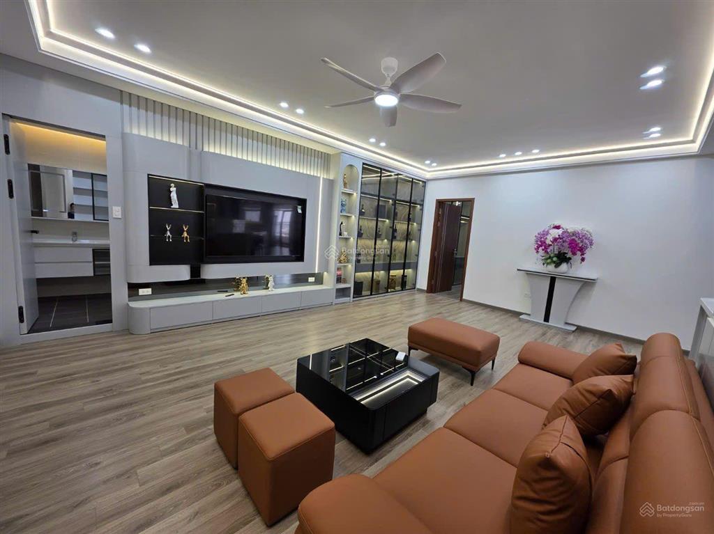 Bán cc 119m2 3pn 2wc tại hoàng đạo thúy, nhân chính, thanh xuân, chỉ với giá ưu đãi 10,7 tỷ vnd