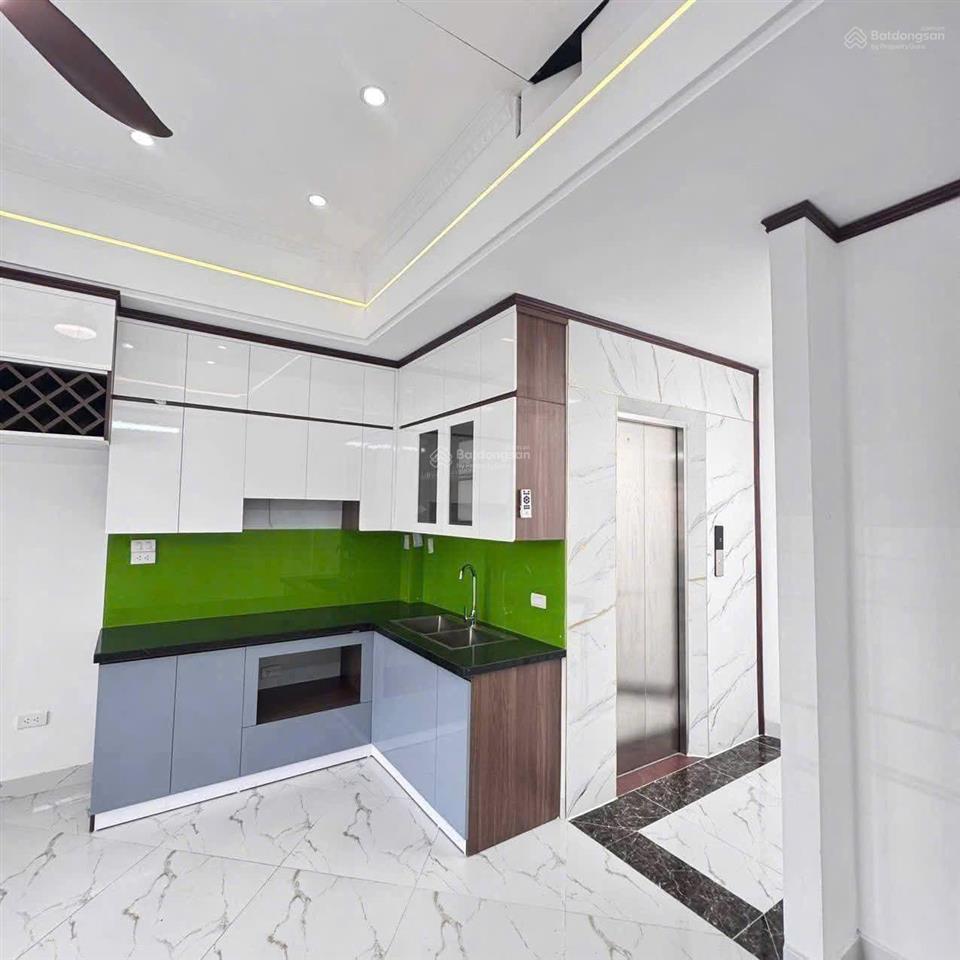 Cho thuê nhà riêng 40m2, 18 triệu vnd tại hoàng hoa thám, p thụy khuê, q.tây hồ