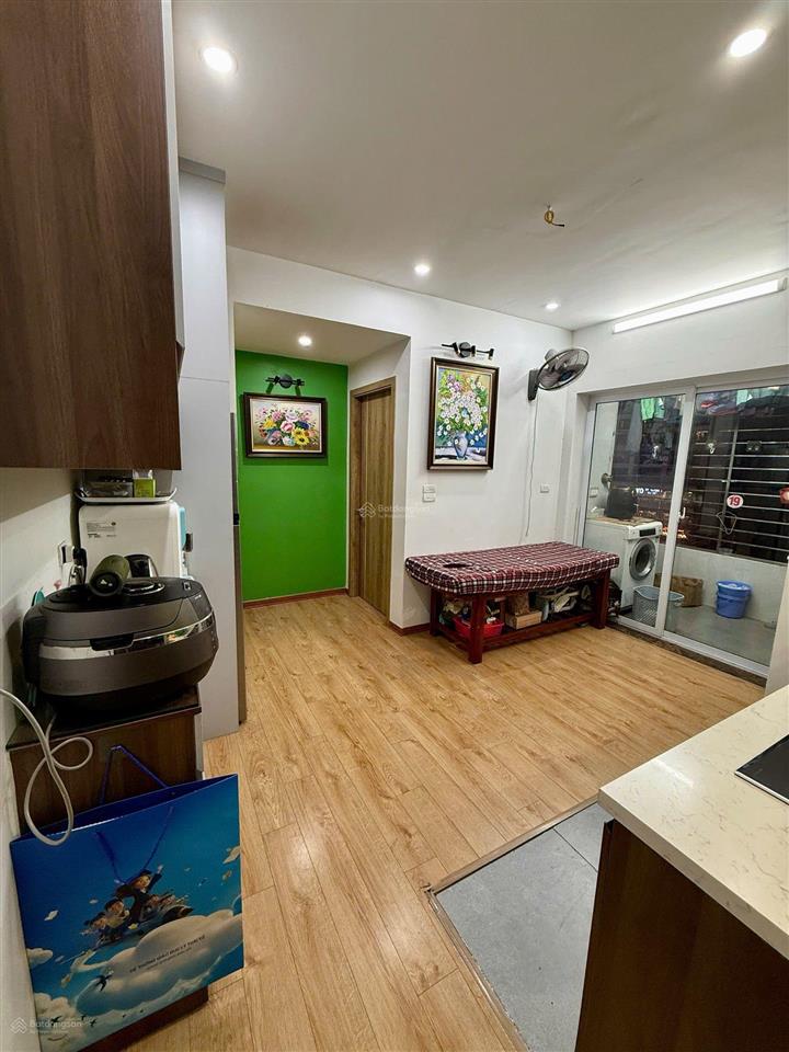 Bán căn hộ chung cư 71m2, 2pn, 2wc tại lê văn lương, giá siêu hời 7,6 tỷ
