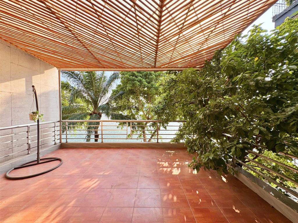 Cho thuê bt 8pn, 7wc giá tốt, 200m2 tại phố quảng khánh, tây hồ, hà nội