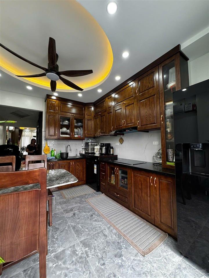 Bán nhà riêng tại phố phan văn trường, 17,5 tỷ, 50m2, 8pn, 6wc, 7t
