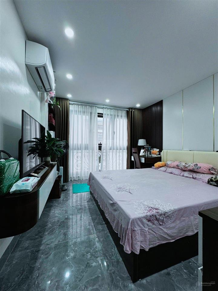 Bán nhà riêng tại phố phan văn trường, 17,5 tỷ, 50m2, 8pn, 6wc, 7t