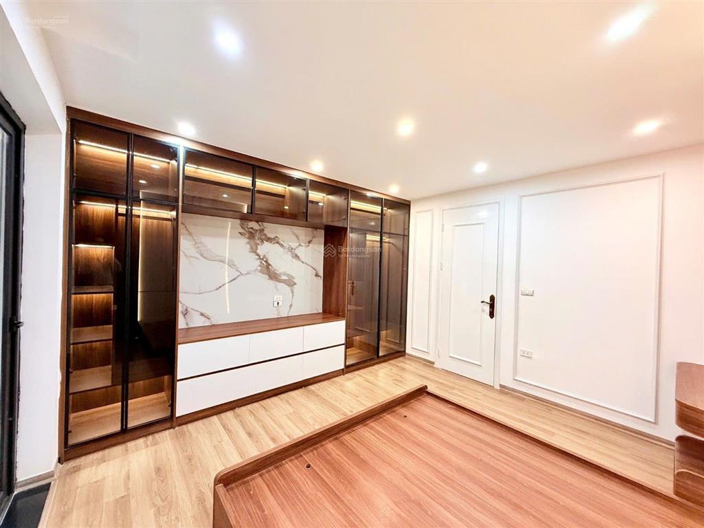 Hàng hiếm tại vương thừa vũ, 11,6 tỷ, 44m2, 6pn, 4wc, 5 tầng