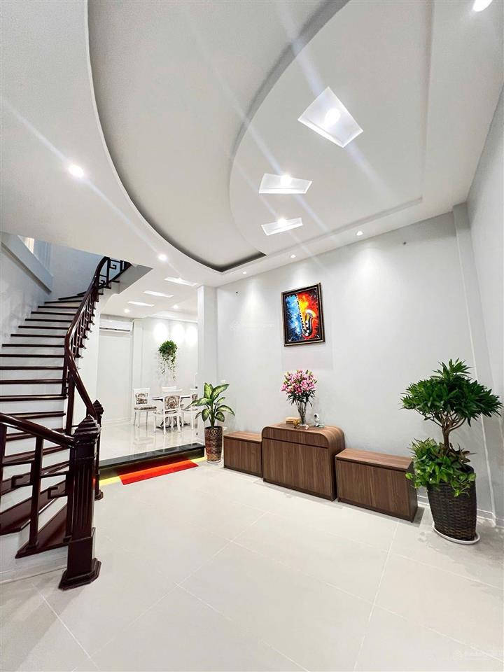 Bán nhà phố hào nam, giá tốt 12,9 tỷ, 50m2, 8pn, 4wc, view đẹp