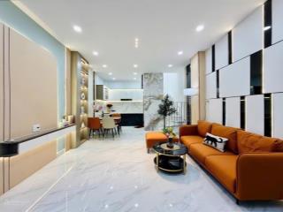 Bán gấp căn nhà ngay nơ trang long, bình thạnh. giá 3.2 tỷ / 55m2. shr, hẻm ô tô.  0928 524 ***