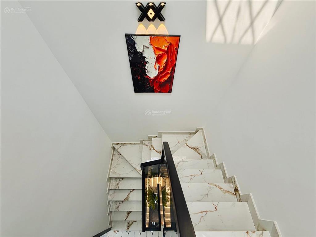 Bán nhanh căn nhà 52.8m2 ngay lê quang định, gò vấp  3 tỷ 350, hẻm 5m. shr, pháp lí sạch.  ngay!