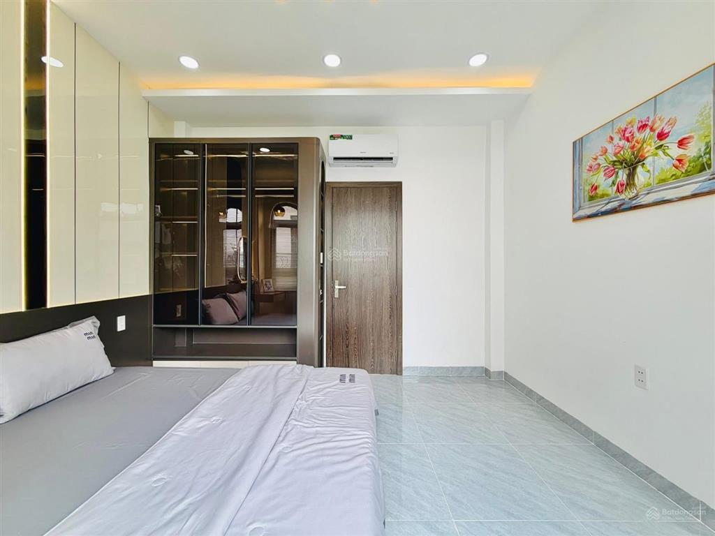 Bán nhanh căn nhà 52.8m2 ngay lê quang định, gò vấp  3 tỷ 350, hẻm 5m. shr, pháp lí sạch.  ngay!