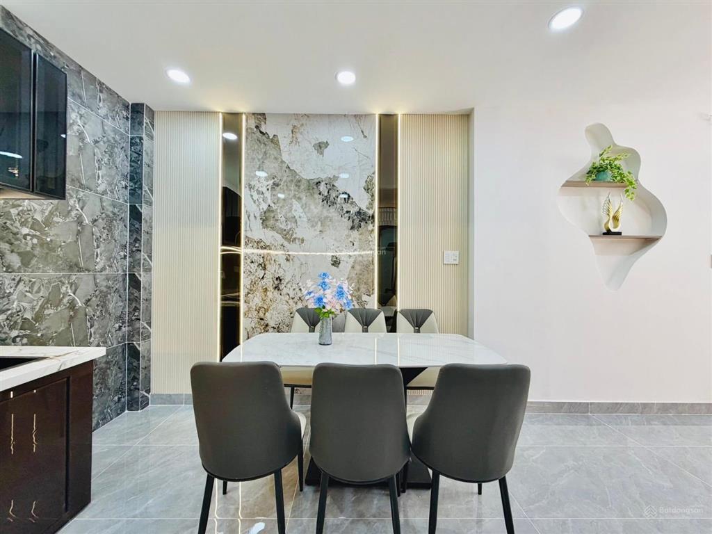 Bán nhanh căn nhà 52.8m2 ngay lê quang định, gò vấp  3 tỷ 350, hẻm 5m. shr, pháp lí sạch.  ngay!