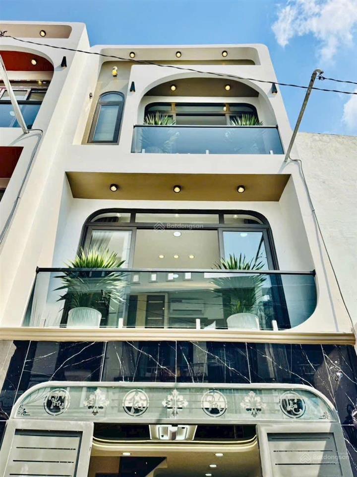 Bán nhanh căn nhà 52.8m2 ngay lê quang định, gò vấp  3 tỷ 350, hẻm 5m. shr, pháp lí sạch.  ngay!