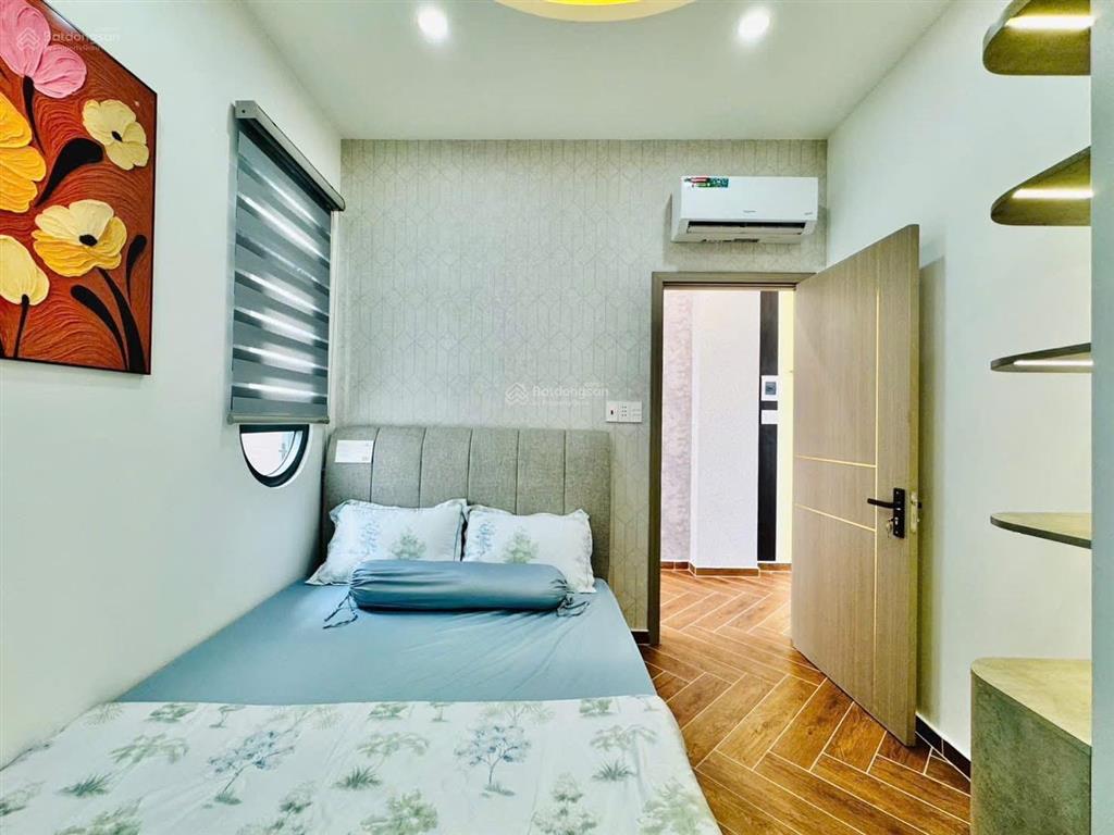 Cô yến bán nhà 52m2 ngay lê thị hồng, gò vấp  3 tỷ 160, hẻm 5m. shr, pháp lí sạch.  0926 278 ***