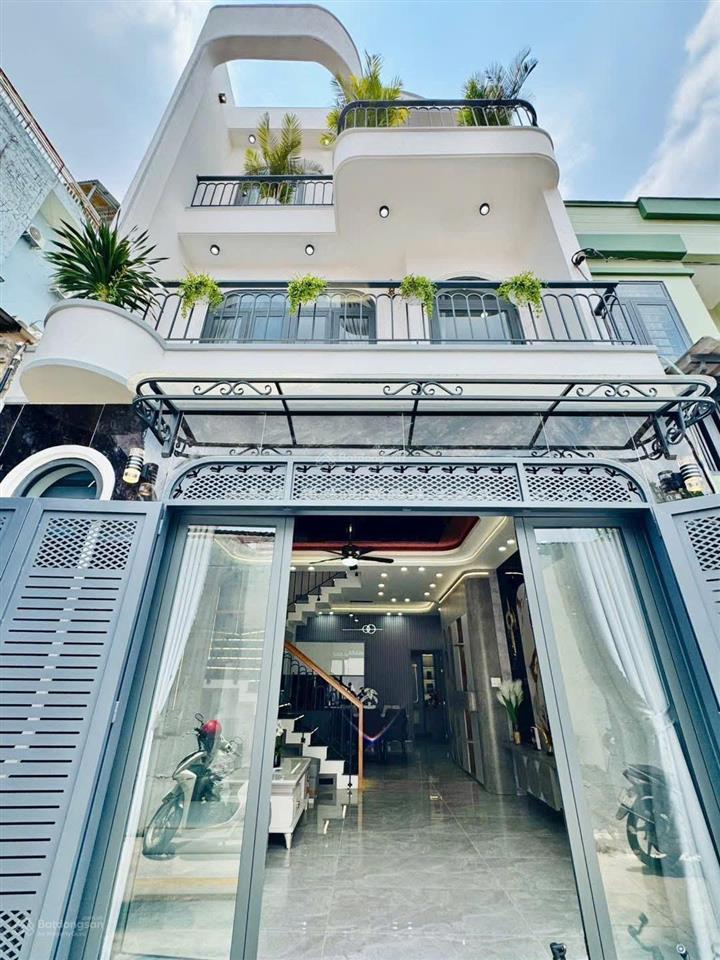 Cô yến bán nhà 52m2 ngay lê thị hồng, gò vấp  3 tỷ 160, hẻm 5m. shr, pháp lí sạch.  0926 278 ***