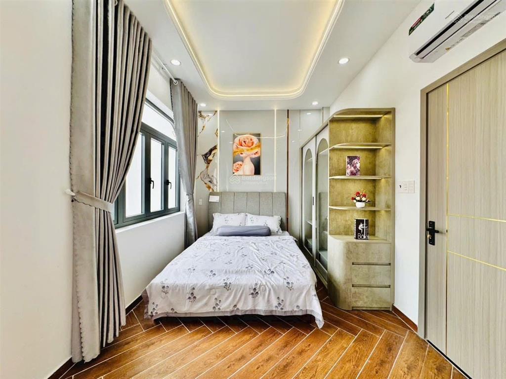 Cô yến bán nhà 52m2 ngay lê thị hồng, gò vấp  3 tỷ 160, hẻm 5m. shr, pháp lí sạch.  0926 278 ***