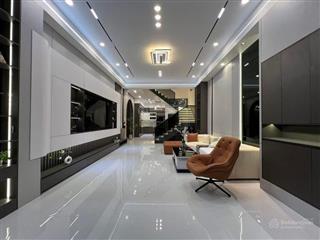 Chủ nhà cần bán gấp căn nhà phạm văn đồng, gò vấp. giá 3 tỷ 190 / 60m2. shr, hẻm xe hơi 5m