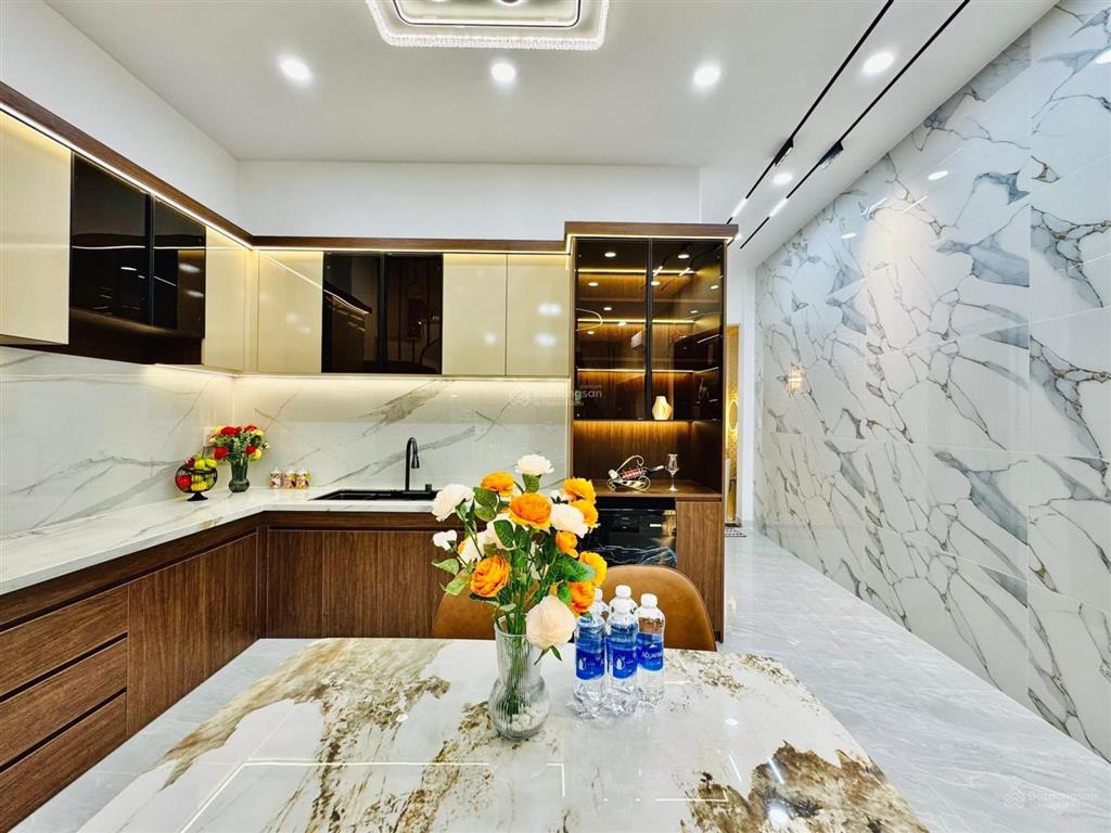 Nhà đẹp 59.2m2 sát chợ gò vấp  lý thường kiệt, gò vấp. giá 3 tỷ 820. shr, hẻm ô tô 4.5m thông