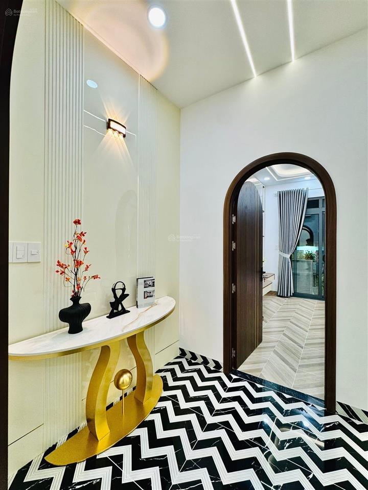 Nhà đẹp 59.2m2 sát chợ gò vấp  lý thường kiệt, gò vấp. giá 3 tỷ 820. shr, hẻm ô tô 4.5m thông