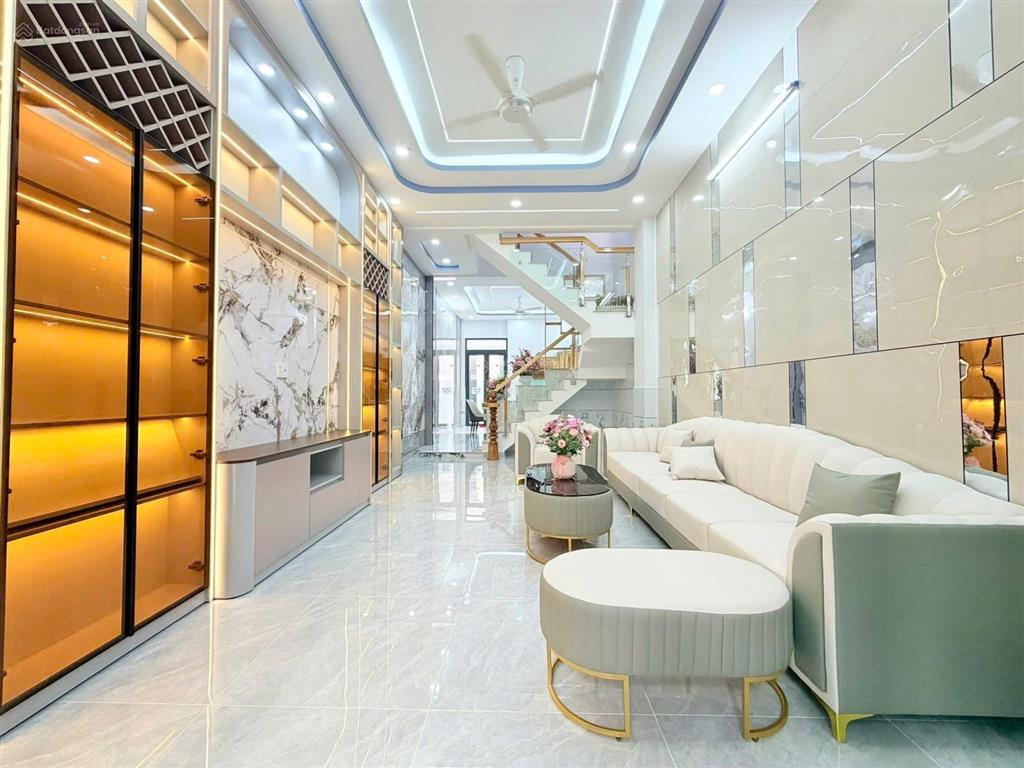 Nhà đẹp 49.5m2 ngay nguyễn văn đậu, bình thạnh. shr, hẻm xe hơi 5m.  0925 182 ***