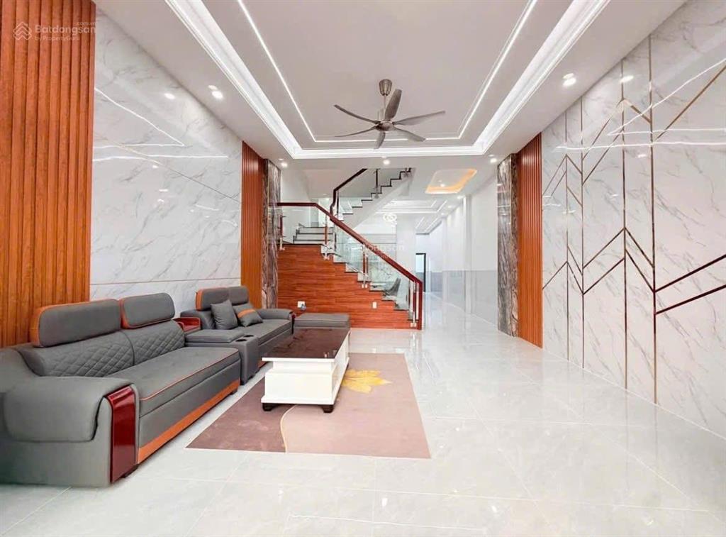 Nhà đẹp gần sân bay  đ. hồng hà, tân bình. 52.8m2. shr, hẻm 5m, khu dân trí cao