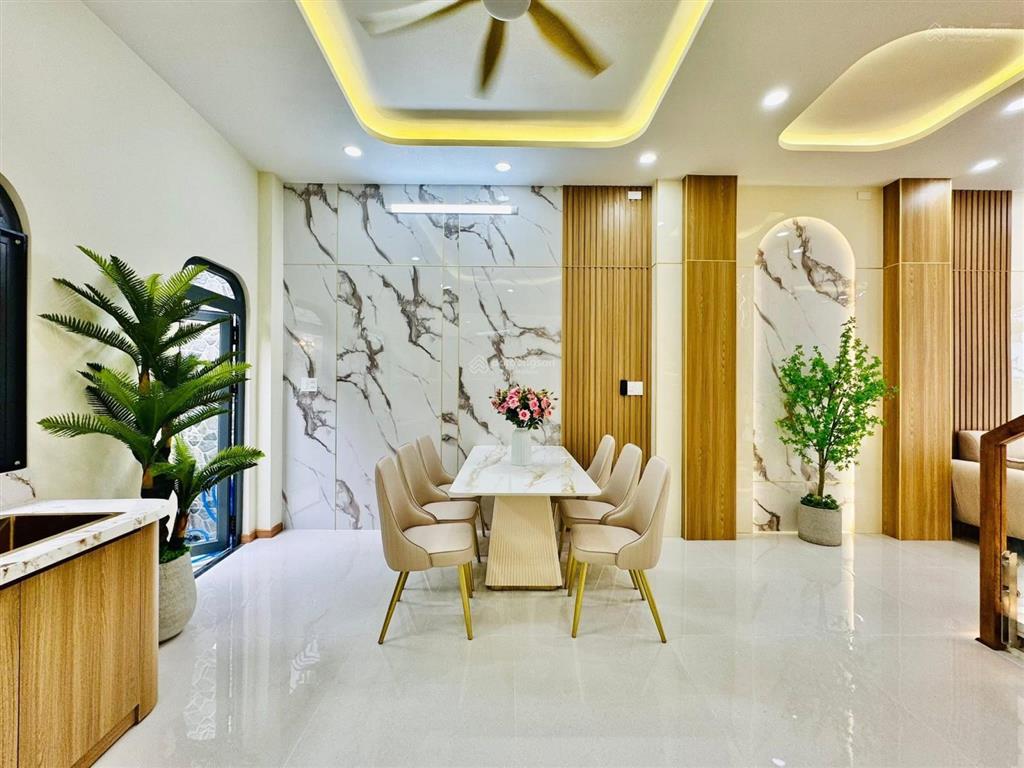 Bán nhanh căn nhà hẻm 1/ đ. bạch đằng, tân bình. 55.2m2. hẻm xe hơi, vị trí đắc địa