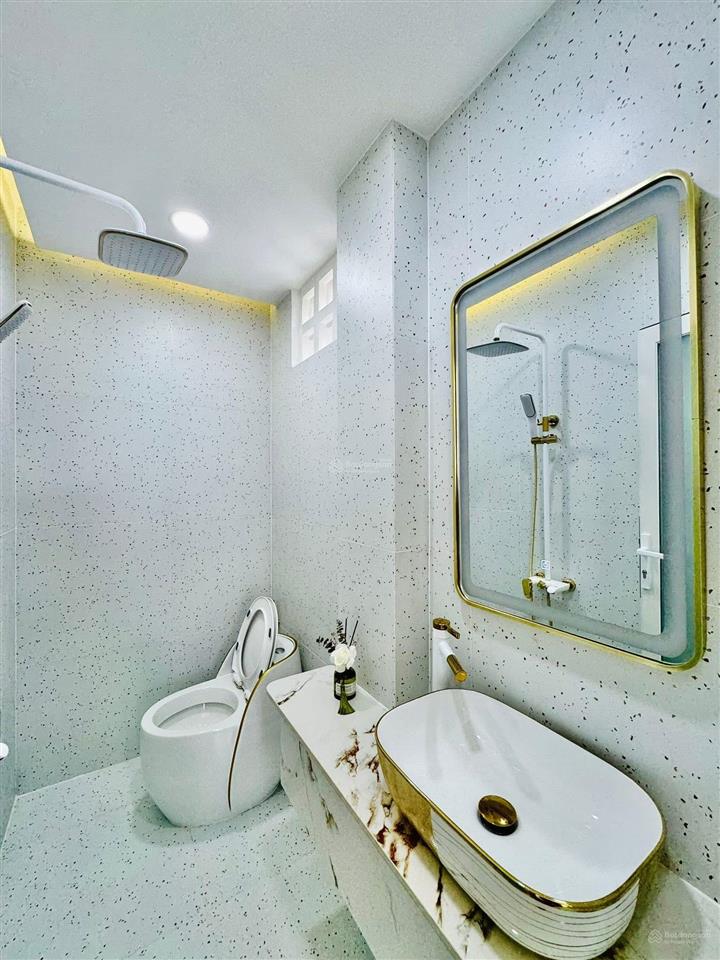Bán nhanh căn nhà hẻm 1/ đ. bạch đằng, tân bình. 55.2m2. hẻm xe hơi, vị trí đắc địa