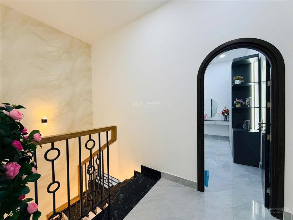 Bán nhanh căn nhà đường lê quang định, bình thạnh. 51.4m2. shr, hẻm xe hơi 5m