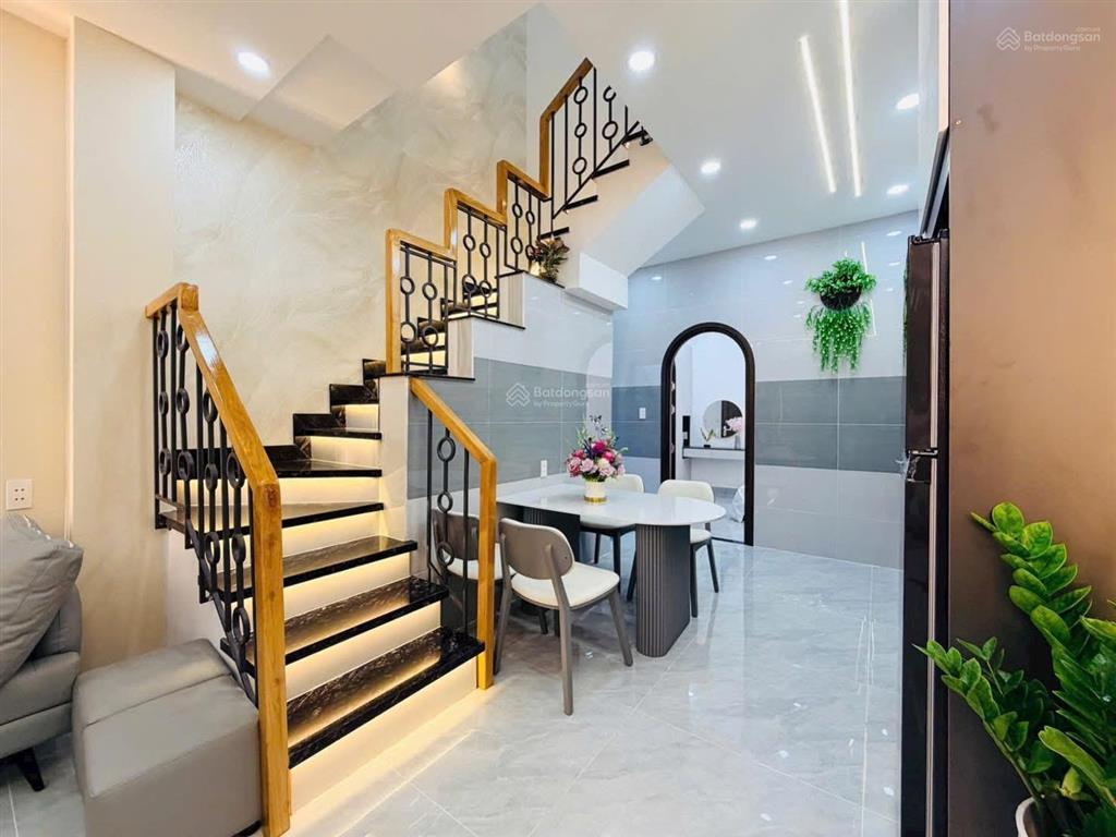 Bán nhanh căn nhà đường lê quang định, bình thạnh. 51.4m2. shr, hẻm xe hơi 5m