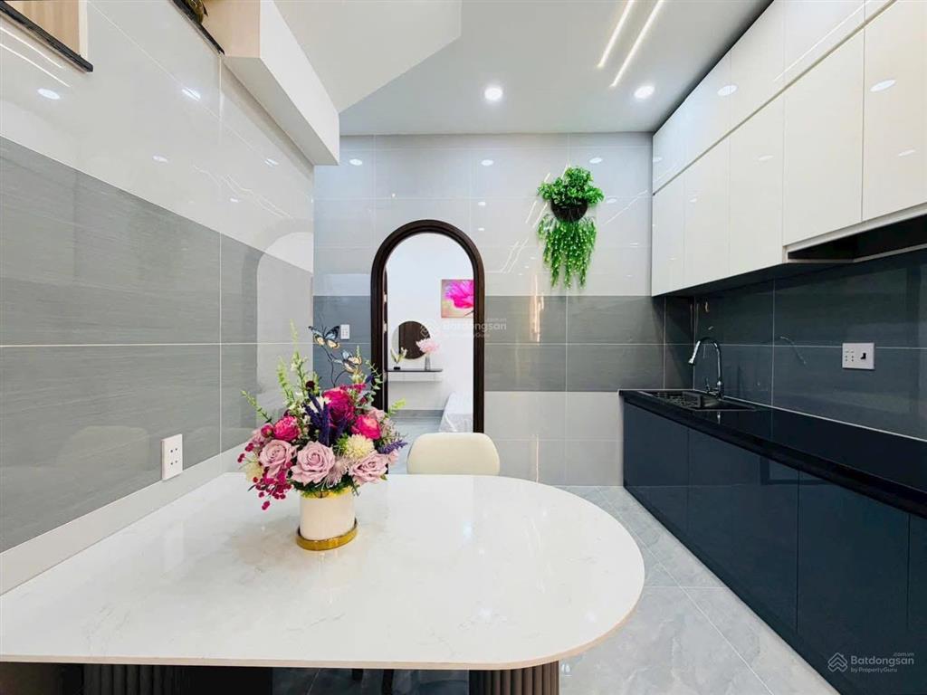 Bán nhanh căn nhà đường lê quang định, bình thạnh. 51.4m2. shr, hẻm xe hơi 5m