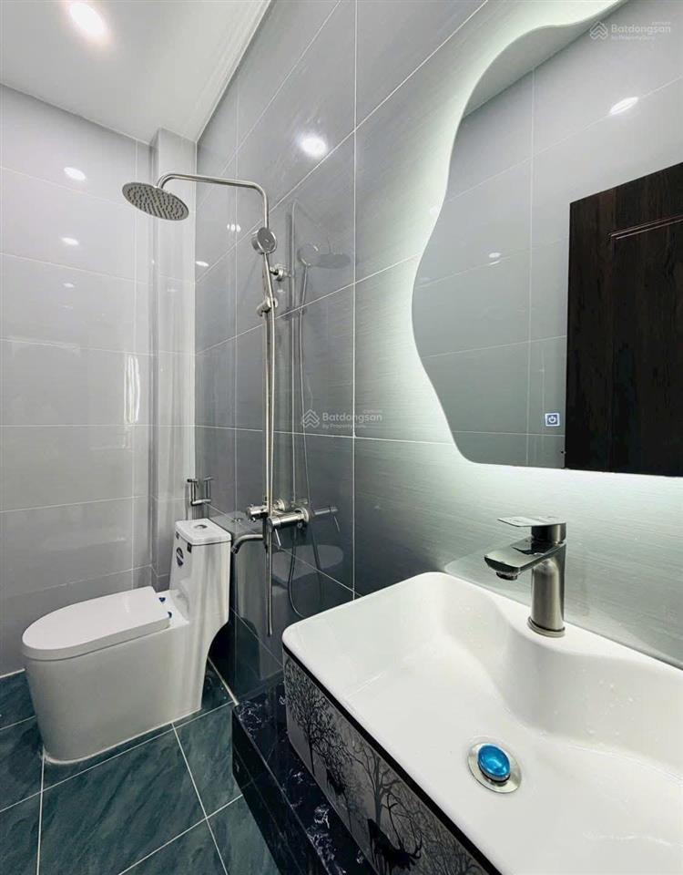 Bán nhanh căn nhà đường lê quang định, bình thạnh. 51.4m2. shr, hẻm xe hơi 5m