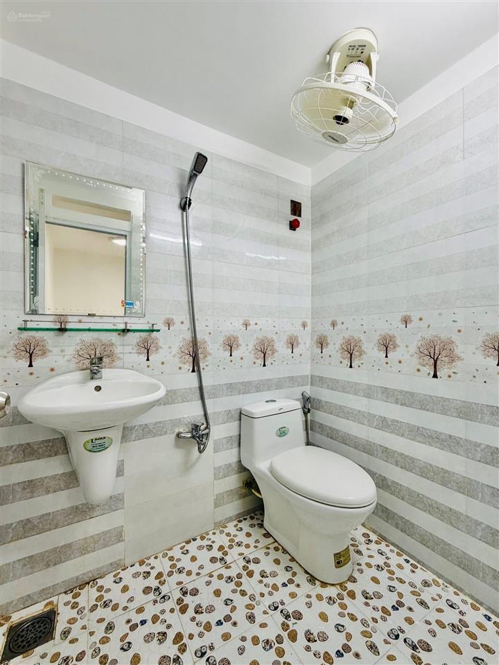 Bán nhà gần chợ cây quéo  hoàng hoa thám, bình thạnh. 49m2, hẻm 4,5m an ninh