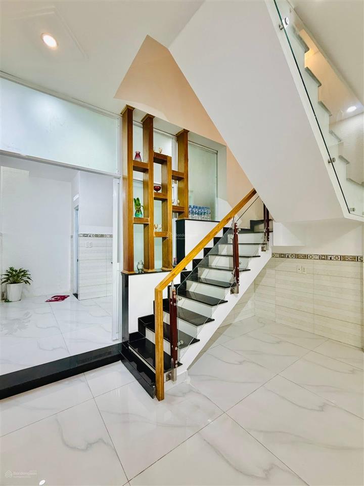 Bán nhà gần chợ cây quéo  hoàng hoa thám, bình thạnh. 49m2, hẻm 4,5m an ninh