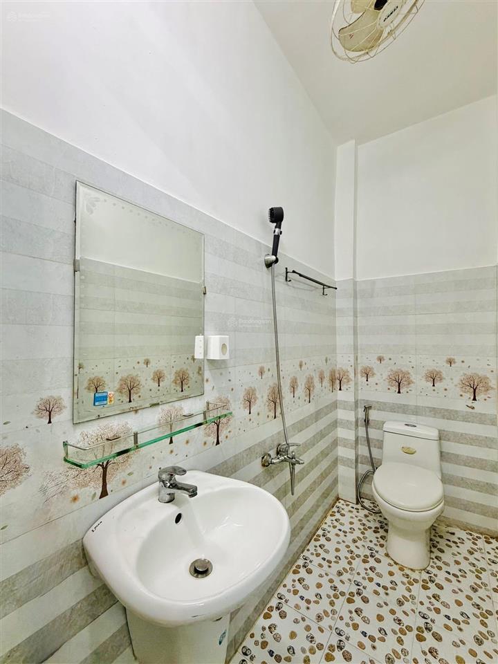 Bán nhà gần chợ cây quéo  hoàng hoa thám, bình thạnh. 49m2, hẻm 4,5m an ninh