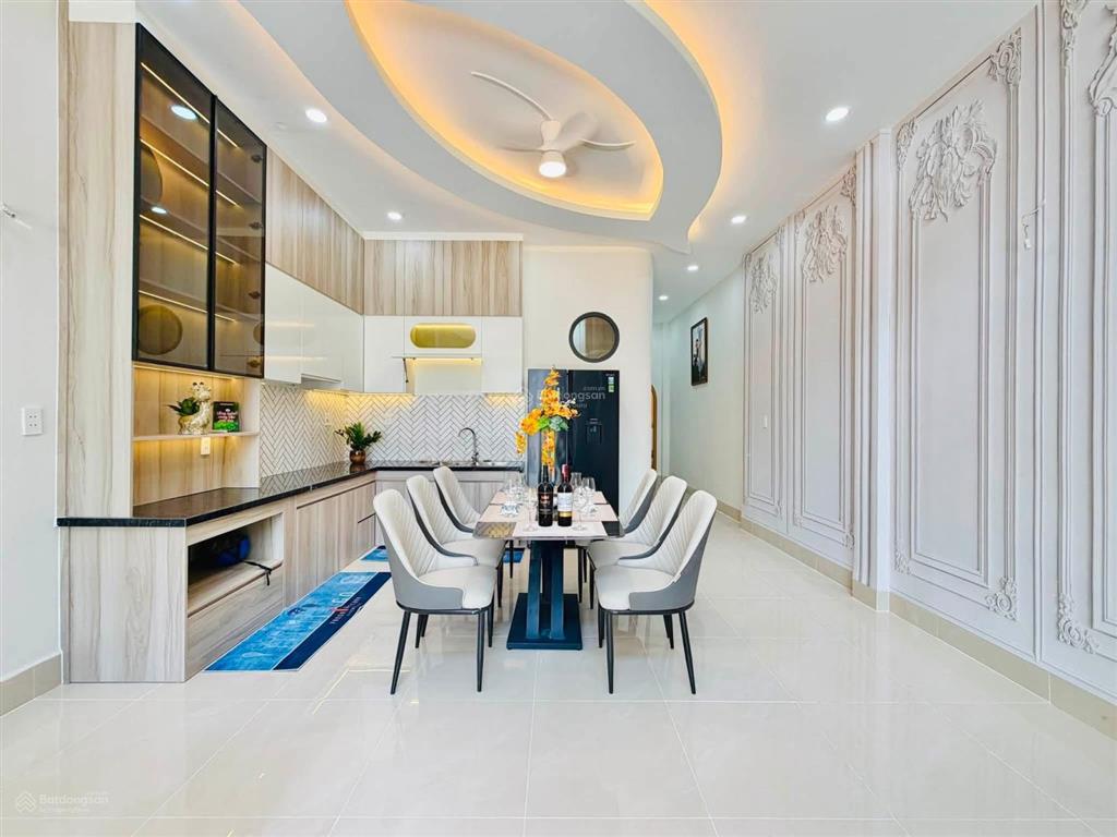 Căn nhà đẹp 61.2m2 gần coopmart nguyễn kiệm, phú nhuận. sổ hồng riêng, hẻm xe hơi 5m