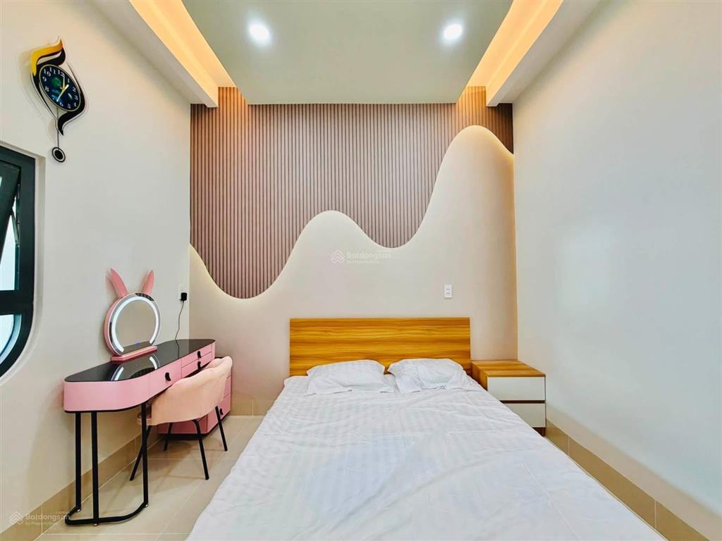 Căn nhà đẹp 61.2m2 gần coopmart nguyễn kiệm, phú nhuận. sổ hồng riêng, hẻm xe hơi 5m