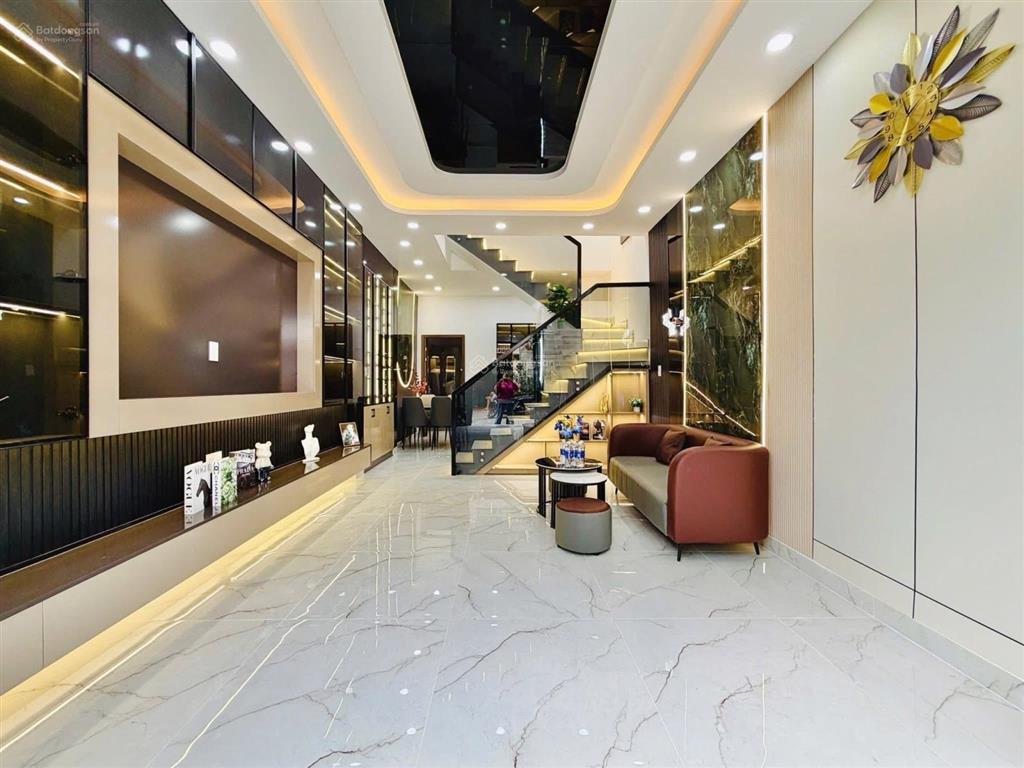Siêu phẩm nhà đẹp, hẻm xe hơi ngay kha vạn cân, thủ đức 52m2. sổ hồng riêng. gọi ngay