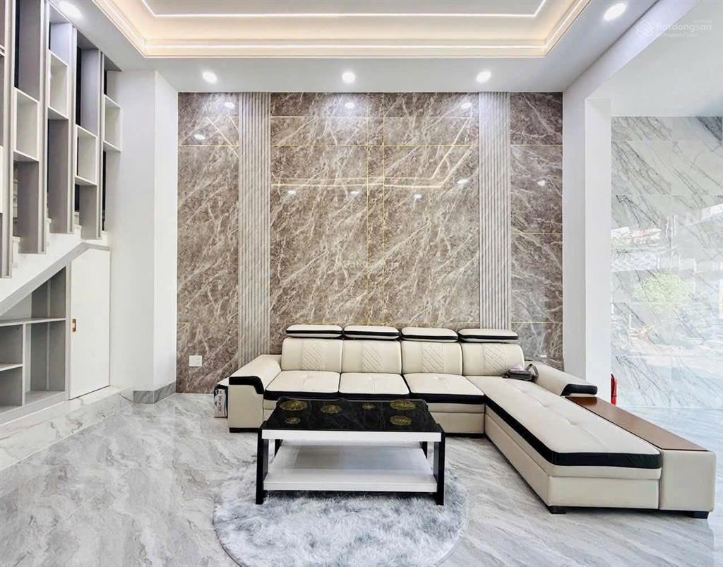 Chính chủ gửi bán nhà 40m2 lê văn duyệt sổ hồng riêng. khu vực tt bình thạnh