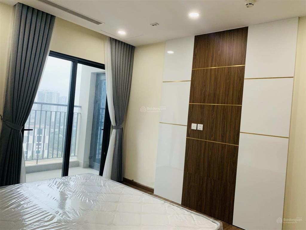Cực hiếm cho thuê căn góc 3 ngủ full đồ tại golden park, nhà đẹp,120m2 view thành phố  0393 686 ***