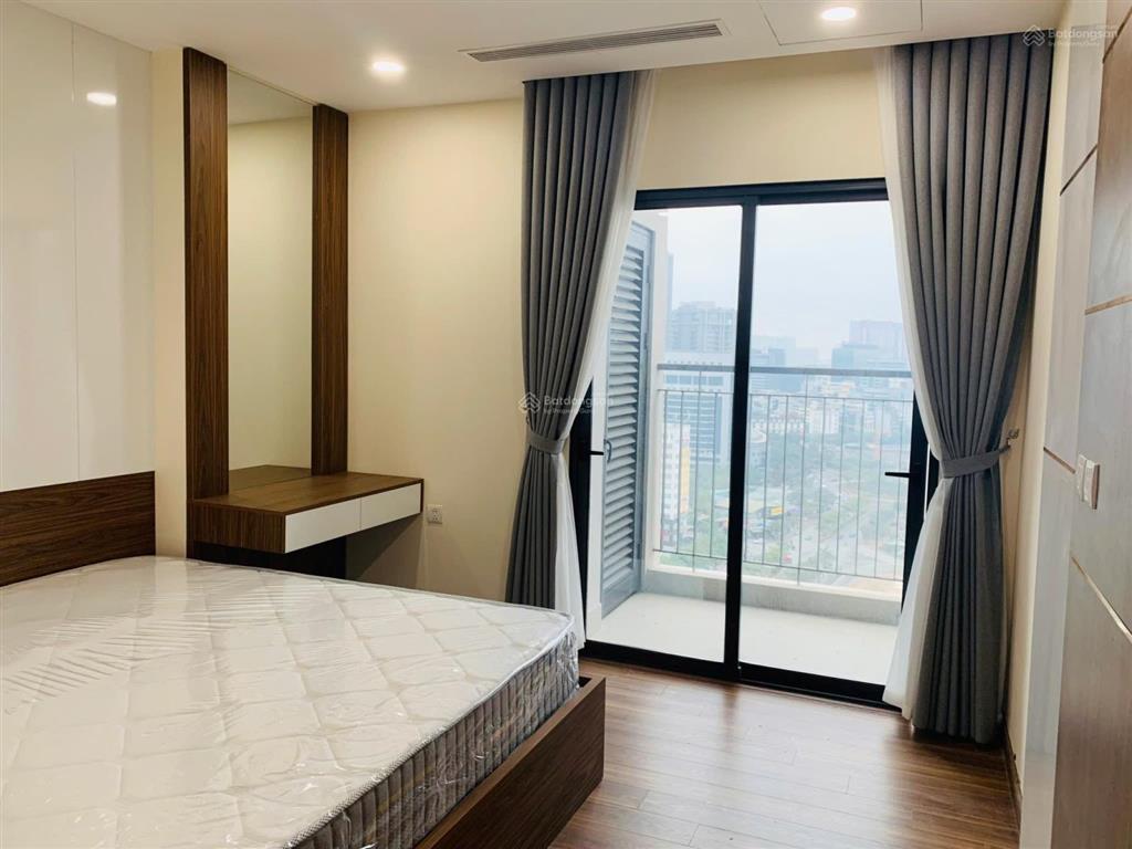 Cực hiếm cho thuê căn góc 3 ngủ full đồ tại golden park, nhà đẹp,120m2 view thành phố  0393 686 ***