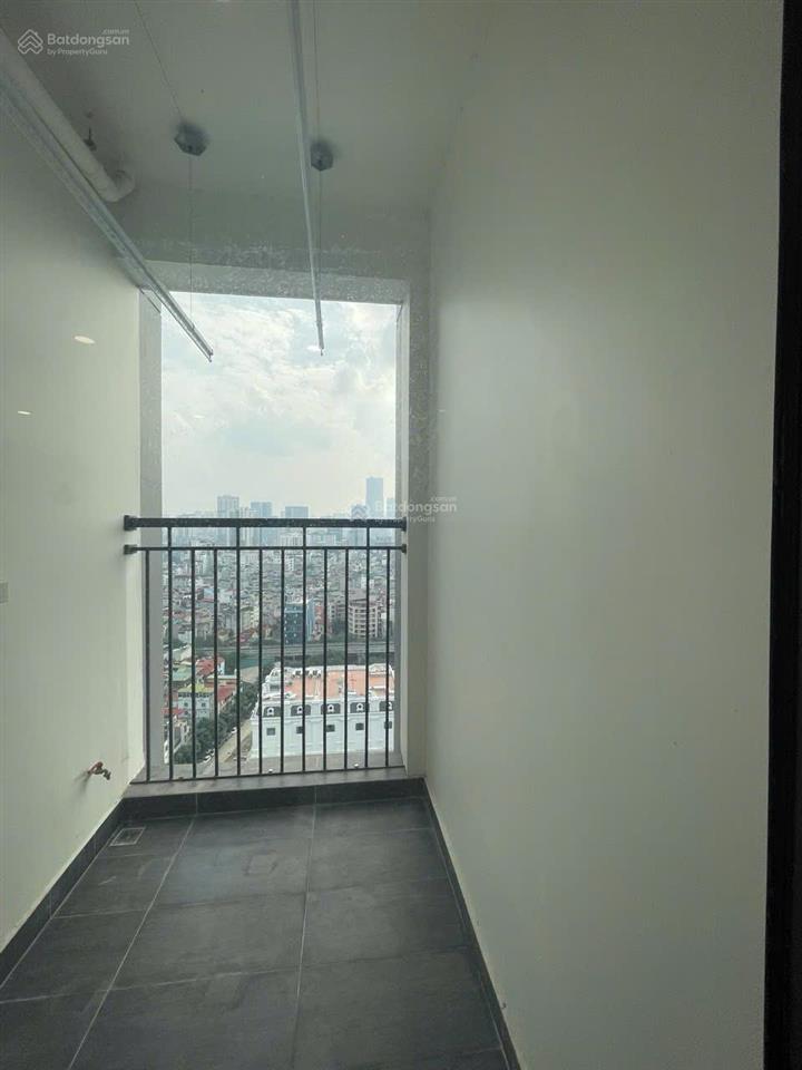 Bán căn hộ 2 ngủ 83,5m2 ban công hướng nam mát, tầng trung tại mipec rubik 360.  0393 686 ***