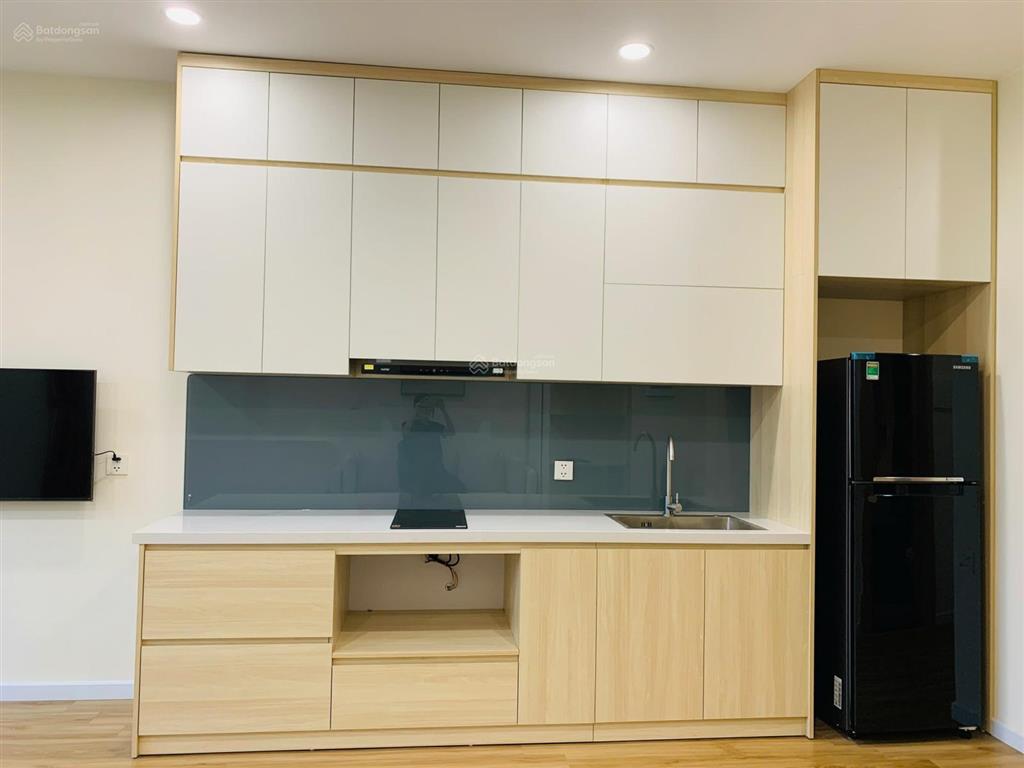 Cho thuê căn studio full đồ tại trinity tower, đầy đủ nội thất, view hồ thoáng mát.  0393 686 ***