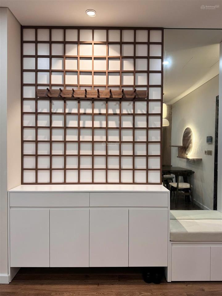 Chính chủ cho thuê tại hoàng thành pearl 3 ngủ đủ nội thất tầng trung, ở được luôn  0393 686 ***
