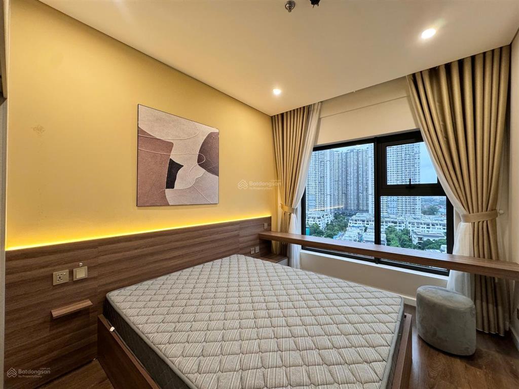 Chính chủ cho thuê tại hoàng thành pearl 3 ngủ đủ nội thất tầng trung, ở được luôn  0393 686 ***