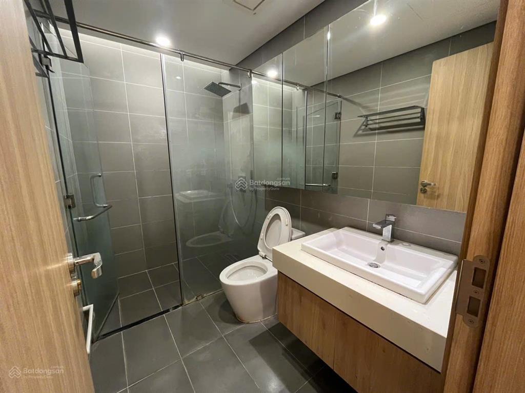 Cho thuê the zei 2 ngủ 85m2 nội thất cơ bản chủ đầu tư, vào ở được luôn  0393 686 ***
