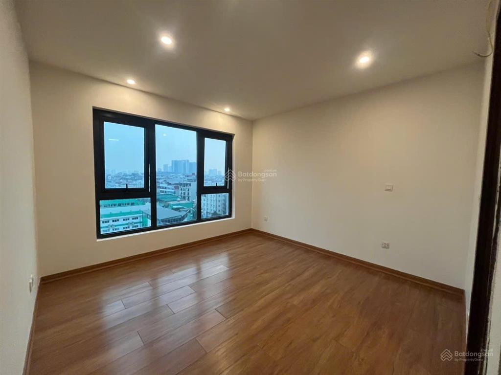 Chính chủ cho thuê căn hộ 3 ngủ 100m2nội thất nguyên bản chủ đầu tư,vào ở được luôn  0393 686 ***